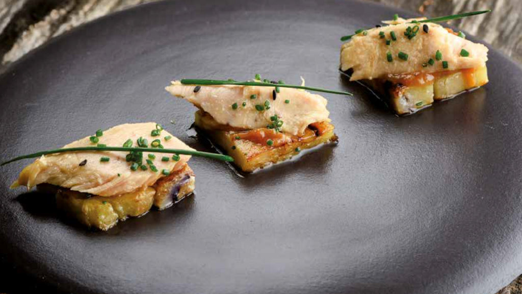 Pintxo of Bonito del Norte (white tuna) on aubergines and miso